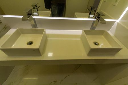 Casa à venda com 200m², 3 quartos e 4 vagas Casa à venda com 200m², 3 quartos e 4 vagasBanheiro da Suíte 3