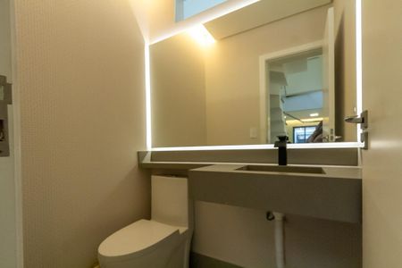 Casa à venda com 200m², 3 quartos e 4 vagas Casa à venda com 200m², 3 quartos e 4 vagasLavabo