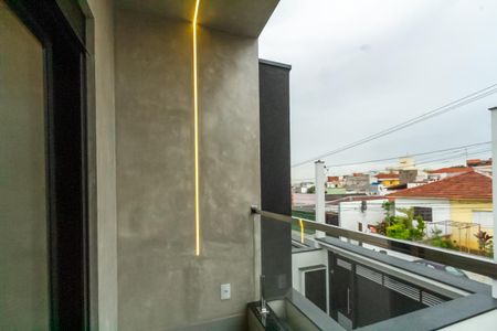 Casa à venda com 200m², 3 quartos e 4 vagas Casa à venda com 200m², 3 quartos e 4 vagasVaranda da Suíte 3