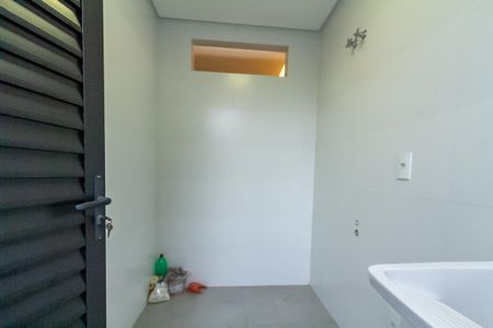 Casa à venda com 200m², 3 quartos e 4 vagas Casa à venda com 200m², 3 quartos e 4 vagasÁrea de Serviço