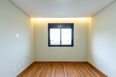 Casa à venda com 200m², 3 quartos e 4 vagas Casa à venda com 200m², 3 quartos e 4 vagasSuíte 1