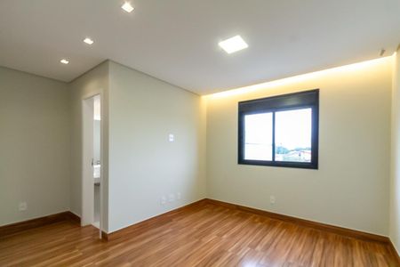 Casa à venda com 200m², 3 quartos e 4 vagas Casa à venda com 200m², 3 quartos e 4 vagasSuíte 1
