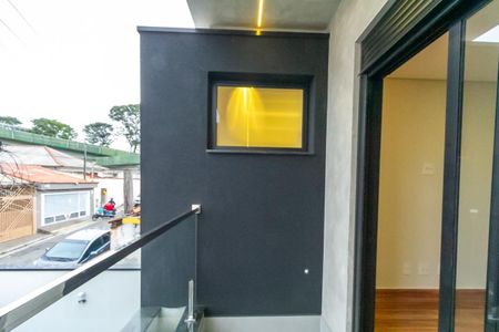 Casa à venda com 200m², 3 quartos e 4 vagas Casa à venda com 200m², 3 quartos e 4 vagasVaranda da Suíte 3