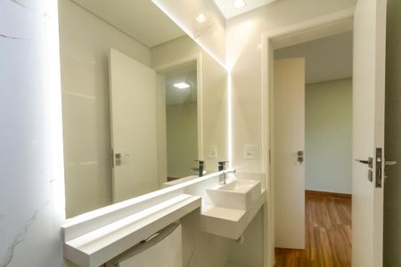 Casa à venda com 200m², 3 quartos e 4 vagas Casa à venda com 200m², 3 quartos e 4 vagasBanheiro da Suíte 2