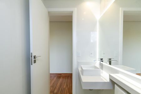 Casa à venda com 200m², 3 quartos e 4 vagas Casa à venda com 200m², 3 quartos e 4 vagasBanheiro da Suíte 1