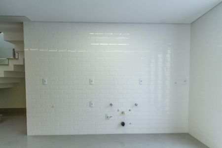 Casa à venda com 200m², 3 quartos e 4 vagas Casa à venda com 200m², 3 quartos e 4 vagasCozinha