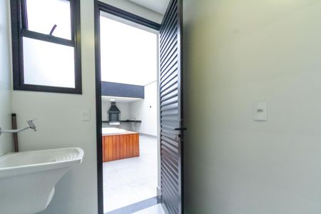 Casa à venda com 200m², 3 quartos e 4 vagas Casa à venda com 200m², 3 quartos e 4 vagasÁrea de Serviço