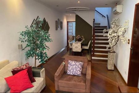 Casa à venda com 175m², 3 quartos e 4 vagas Casa à venda com 175m², 3 quartos e 4 vagasFoto 01