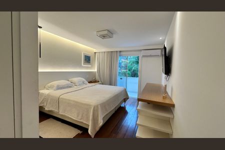 Casa de condomínio para alugar com 360m², 5 quartos e 3 vagas Casa de condomínio para alugar com 360m², 5 quartos e 3 vagasSuíte 3