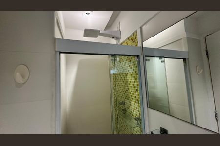 Casa de condomínio para alugar com 360m², 5 quartos e 3 vagas Casa de condomínio para alugar com 360m², 5 quartos e 3 vagasBanheiro da Suíte 1