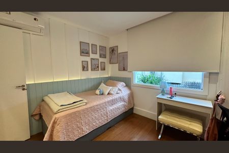 Casa de condomínio para alugar com 360m², 5 quartos e 3 vagas Casa de condomínio para alugar com 360m², 5 quartos e 3 vagasSuíte 2