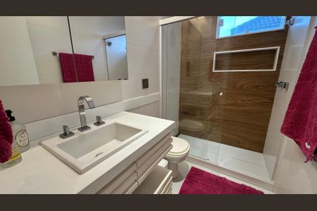 Casa de condomínio para alugar com 360m², 5 quartos e 3 vagas Casa de condomínio para alugar com 360m², 5 quartos e 3 vagasBanheiro Social