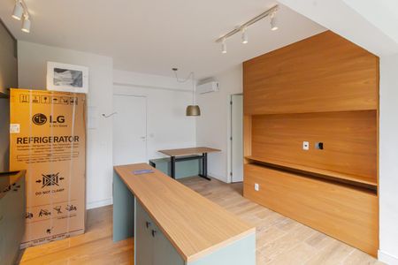 Sala de apartamento para alugar com 1 quarto, 40m² em Indianópolis, São Paulo