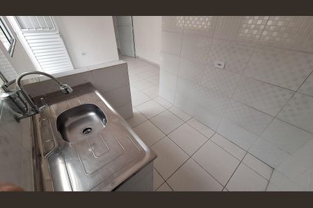 Cozinha de casa para alugar com 1 quarto, 33m² em Parque Maria Helena, Suzano