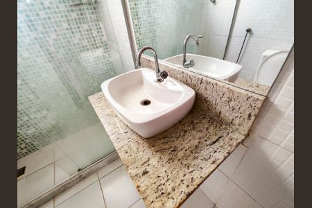 Apartamento à venda com 65m², 3 quartos e sem vaga Apartamento à venda com 65m², 3 quartos e sem vagaBanheiro Social