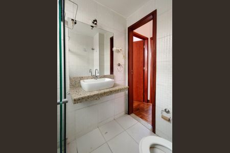 Apartamento à venda com 65m², 3 quartos e sem vaga Apartamento à venda com 65m², 3 quartos e sem vagaBanheiro Social