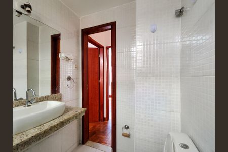 Apartamento à venda com 65m², 3 quartos e sem vaga Apartamento à venda com 65m², 3 quartos e sem vagaBanheiro Social