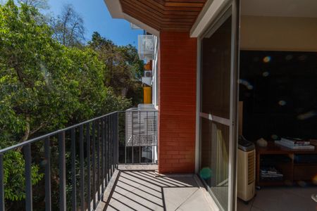 Apartamento à venda com 75m², 2 quartos e 1 vaga Apartamento à venda com 75m², 2 quartos e 1 vagaSala Varanda