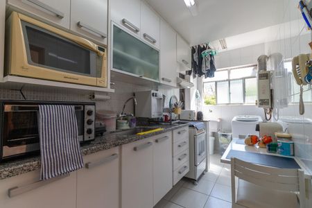 Apartamento à venda com 75m², 2 quartos e 1 vaga Apartamento à venda com 75m², 2 quartos e 1 vagaCozinha