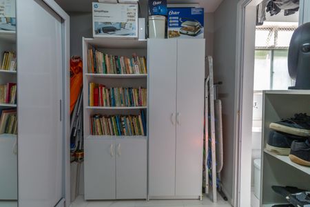 Apartamento à venda com 75m², 2 quartos e 1 vaga Apartamento à venda com 75m², 2 quartos e 1 vagaQuarto de Serviço