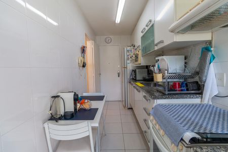 Apartamento à venda com 75m², 2 quartos e 1 vaga Apartamento à venda com 75m², 2 quartos e 1 vagaCozinha