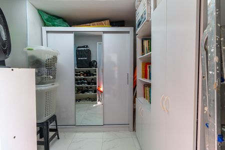 Apartamento à venda com 75m², 2 quartos e 1 vaga Apartamento à venda com 75m², 2 quartos e 1 vagaQuarto de Serviço
