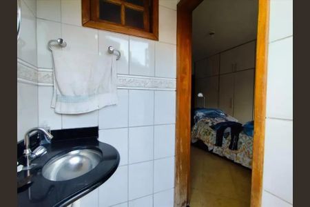Banheiro de casa para alugar com 5 quartos, 372m² em Flamengo, Contagem