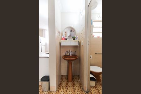 Apartamento à venda com 56m², 2 quartos e 1 vaga Apartamento à venda com 56m², 2 quartos e 1 vagaBanheiro