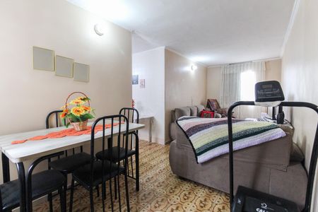 Sala de apartamento à venda com 2 quartos, 56m² em Conjunto Residencial José Bonifácio, São Paulo