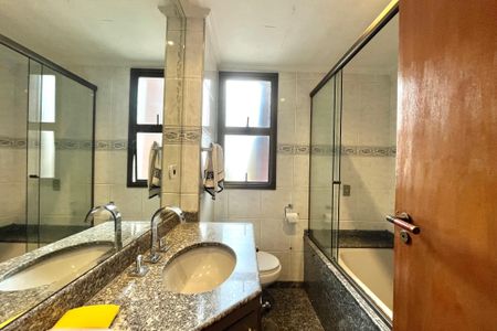 Apartamento para alugar com 96m², 3 quartos e 2 vagasBanheiro da Suíte