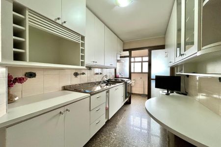 Apartamento para alugar com 96m², 3 quartos e 2 vagasCozinha