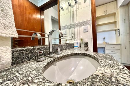 Apartamento para alugar com 96m², 3 quartos e 2 vagasBanheiro Social