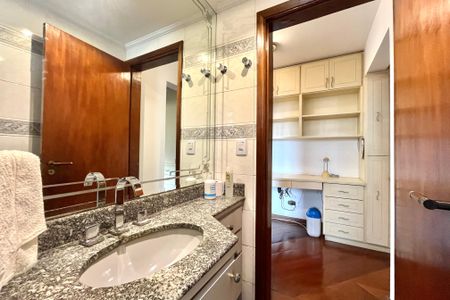 Apartamento para alugar com 96m², 3 quartos e 2 vagasBanheiro Social