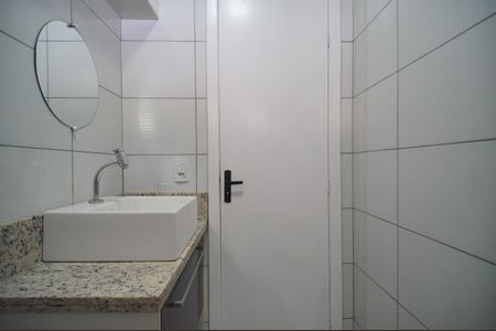 Casa à venda com 140m², 3 quartos e 2 vagasBanheiro