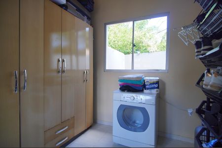 Casa à venda com 140m², 3 quartos e 2 vagasÁrea de Serviço