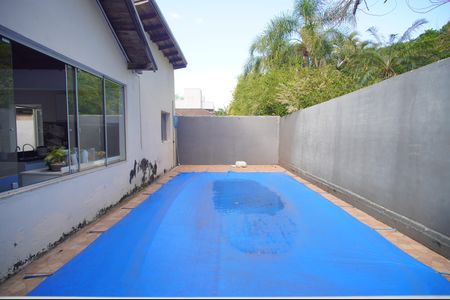 Casa à venda com 140m², 3 quartos e 2 vagasPiscina