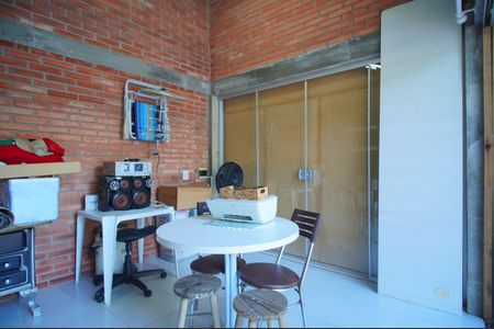 Casa à venda com 140m², 3 quartos e 2 vagasEspaço Gourmet