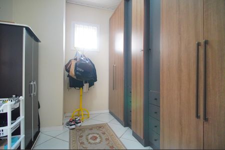 Casa à venda com 140m², 3 quartos e 2 vagasCloset da Suíte
