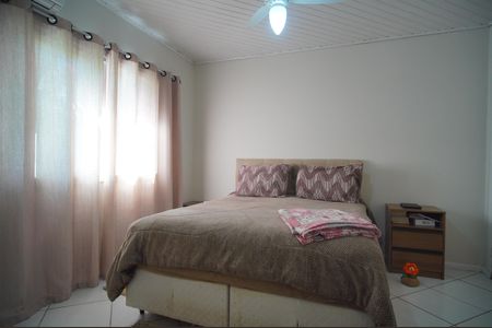 Casa à venda com 140m², 3 quartos e 2 vagasSuíte