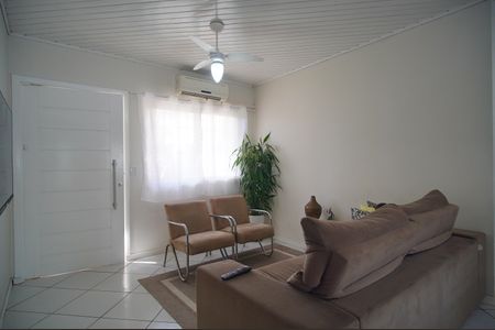 Sala de casa para alugar com 3 quartos, 140m² em Rondônia, Novo Hamburgo