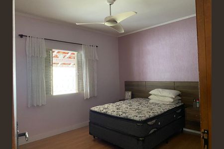 Casa à venda com 138m², 2 quartos e 5 vagasQuarto