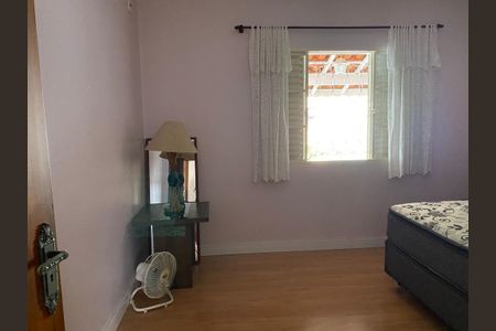 Casa à venda com 138m², 2 quartos e 5 vagasQuarto