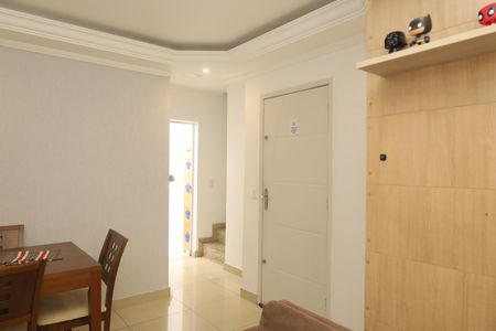 Casa de condomínio à venda com 72m², 2 quartos e 1 vagaSala