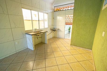 Sala / Cozinha de casa para alugar com 2 quartos, 105m² em Santa Monica, Belo Horizonte