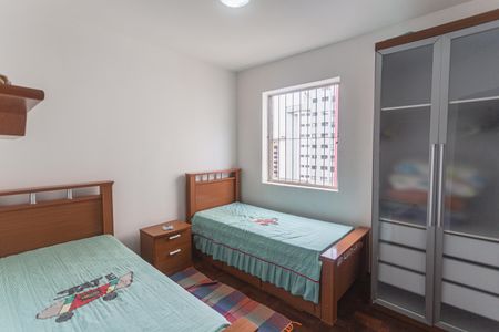 Apartamento à venda com 95m², 3 quartos e 2 vagas Apartamento à venda com 95m², 3 quartos e 2 vagasQuarto 1