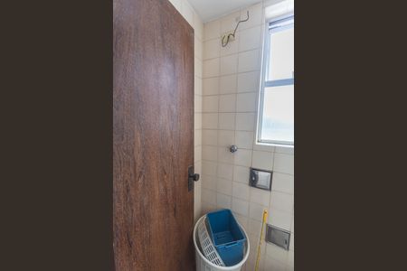 Apartamento à venda com 95m², 3 quartos e 2 vagas Apartamento à venda com 95m², 3 quartos e 2 vagasBanheiro de serviço