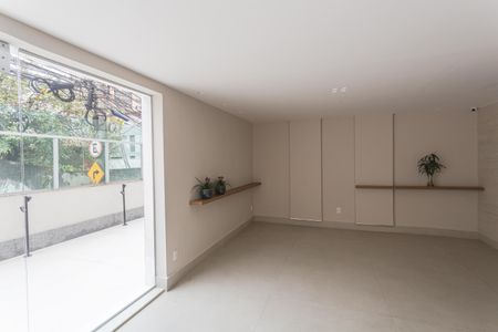 Apartamento à venda com 95m², 3 quartos e 2 vagas Apartamento à venda com 95m², 3 quartos e 2 vagasHall de entrada