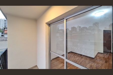 Apartamento à venda com 82m², 2 quartos e 1 vaga Apartamento à venda com 82m², 2 quartos e 1 vagaVaranda