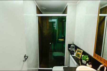 Apartamento à venda com 58m², 2 quartos e 1 vagaBanheiro Social