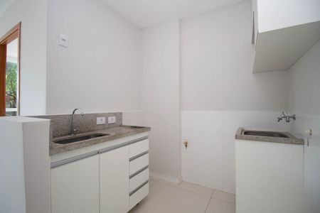 Cozinha de apartamento para alugar com 1 quarto, 43m² em Shcgn 703, Brasília